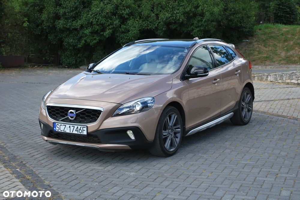 Volvo V40 Cross Country D4 Summum - 1