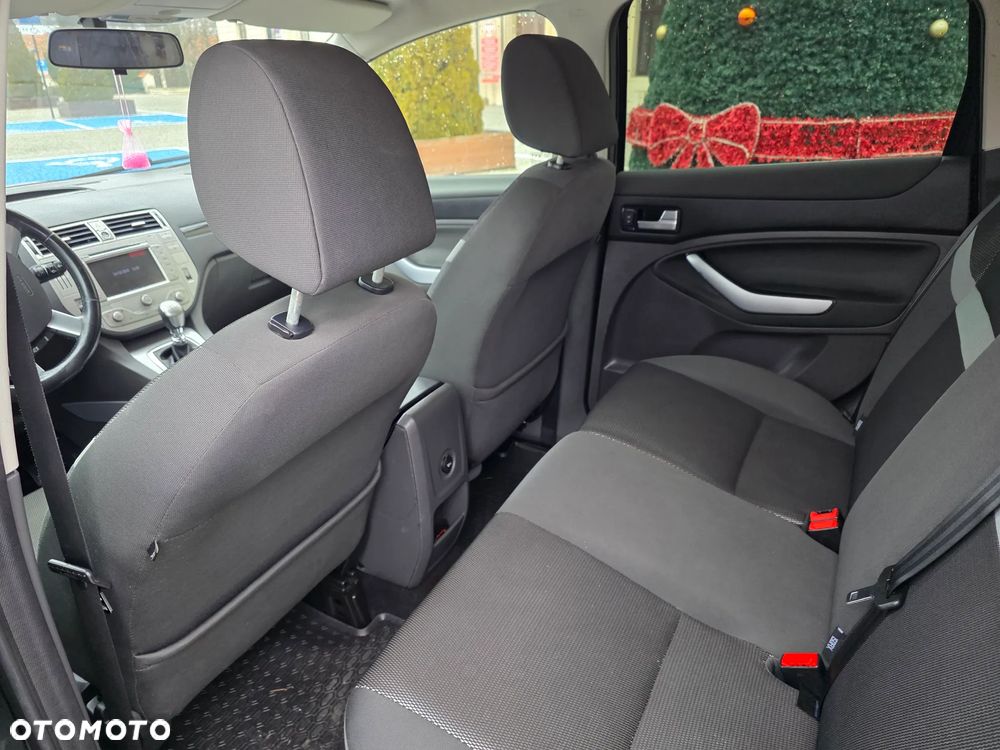 Ford Kuga 2.0 TDCi 2x4 Trend - 8