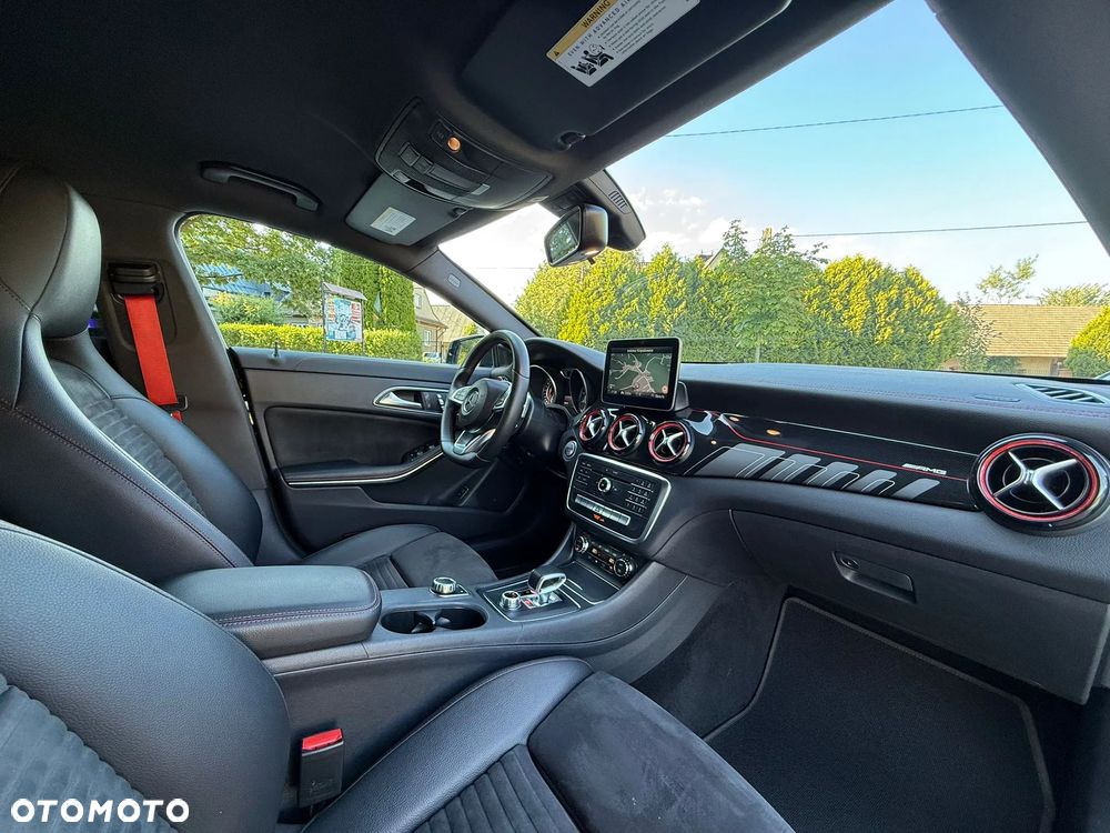 Mercedes-Benz CLA AMG 45 4-Matic - 27