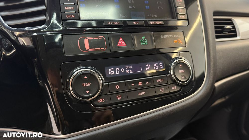 Mitsubishi Outlander - 22