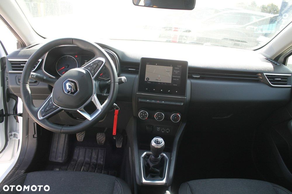Renault Clio - 11