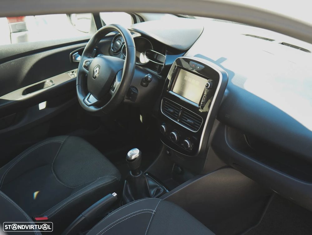 Renault Clio (Energy) dCi 90 Bose Edition - 16