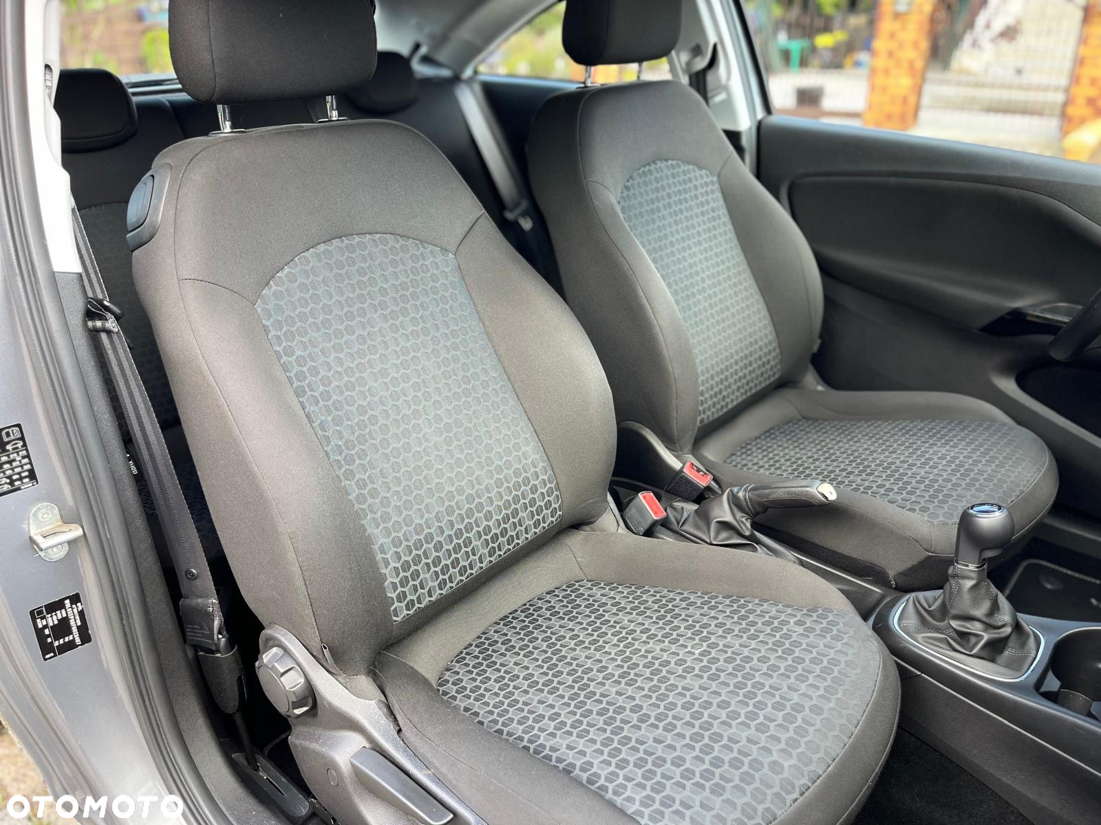 Opel Corsa 1.4 Cosmo - 26