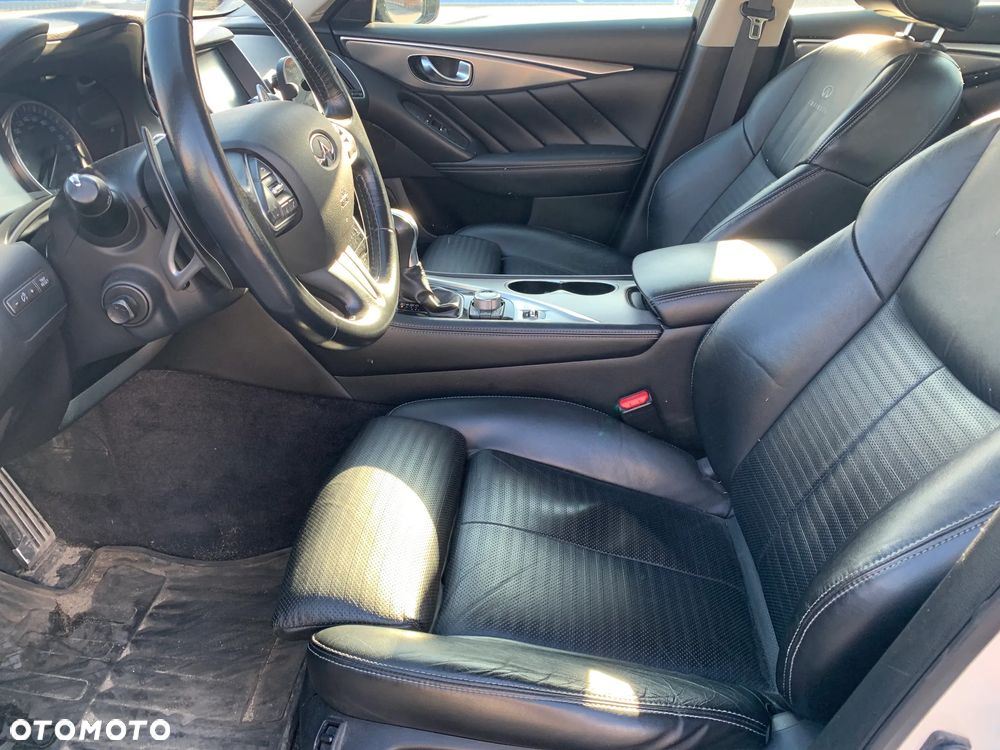 Infiniti Q50 - 12