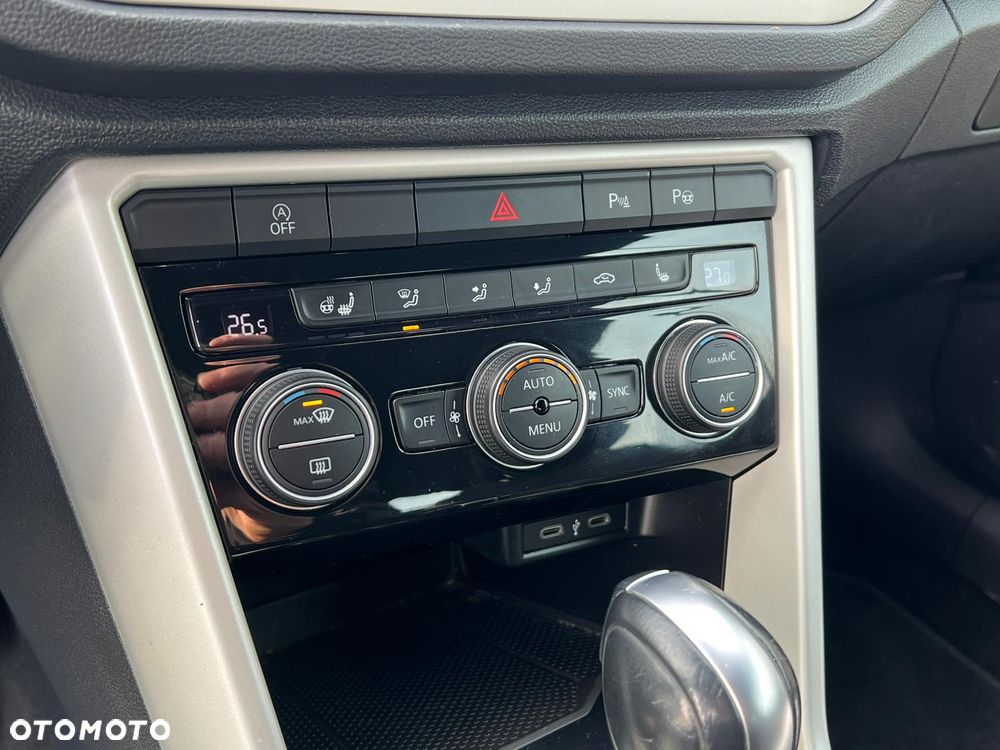 Volkswagen T-Roc 1.5 TSI OPF DSG ACTIVE - 15