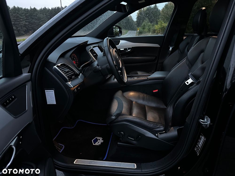Volvo XC 90 D5 AWD Geartronic Momentum - 9