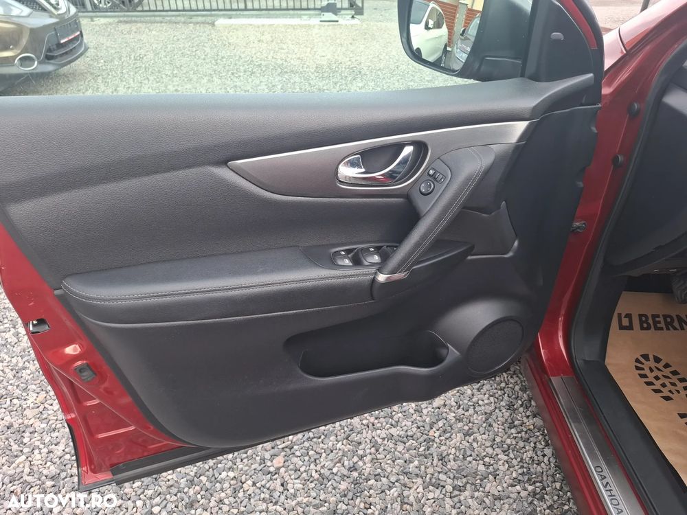 Nissan Qashqai DIG-T Start/Stop Tekna - 22