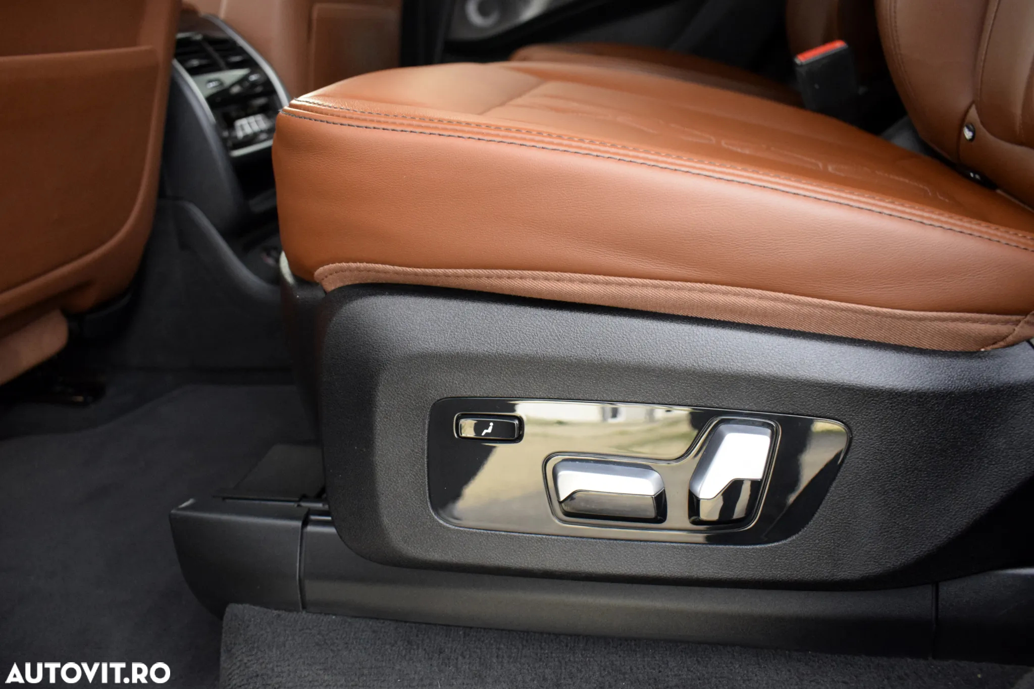 BMW X7 M60i xDrive AT MHEV - 34