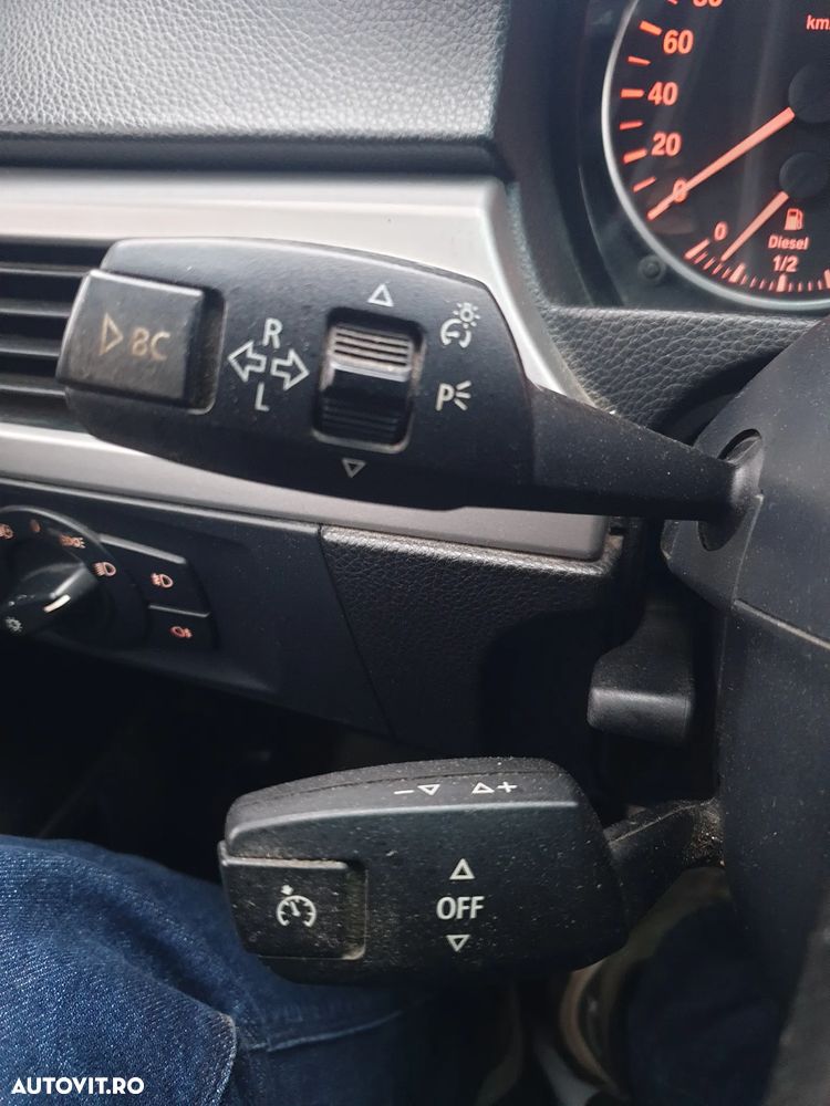 BMW Seria 3 320d DPF Efficient Dynamics Edition - 31