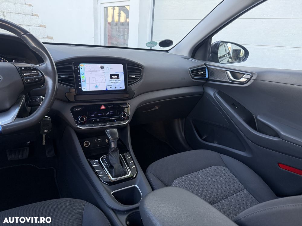 Hyundai IONIQ - 16