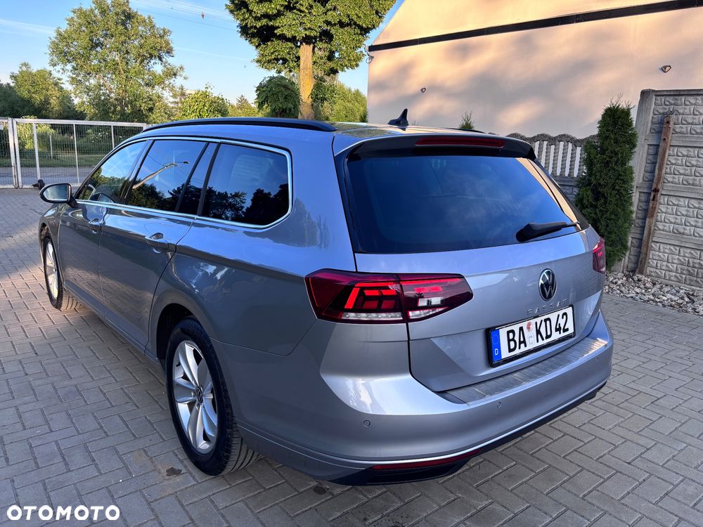 Volkswagen Passat 2.0 TDI SCR DSG Comfortline - 10