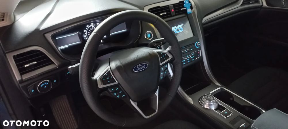 Ford Mondeo - 18