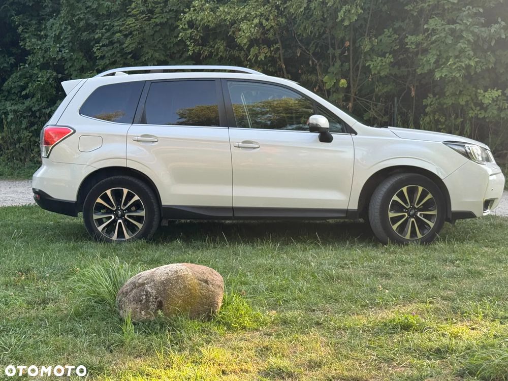 Subaru Forester 2.0 XT Platinum Lineartronic - 4