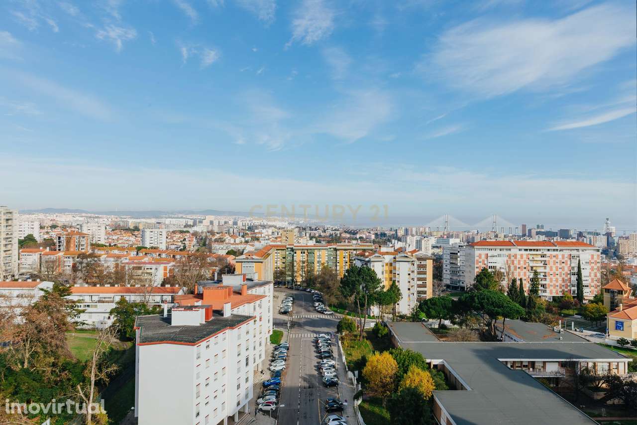Apartamento T4 com Estacionamento no Spacio Shopping a 5 minutos do Ae - Grande imagem: 2/41