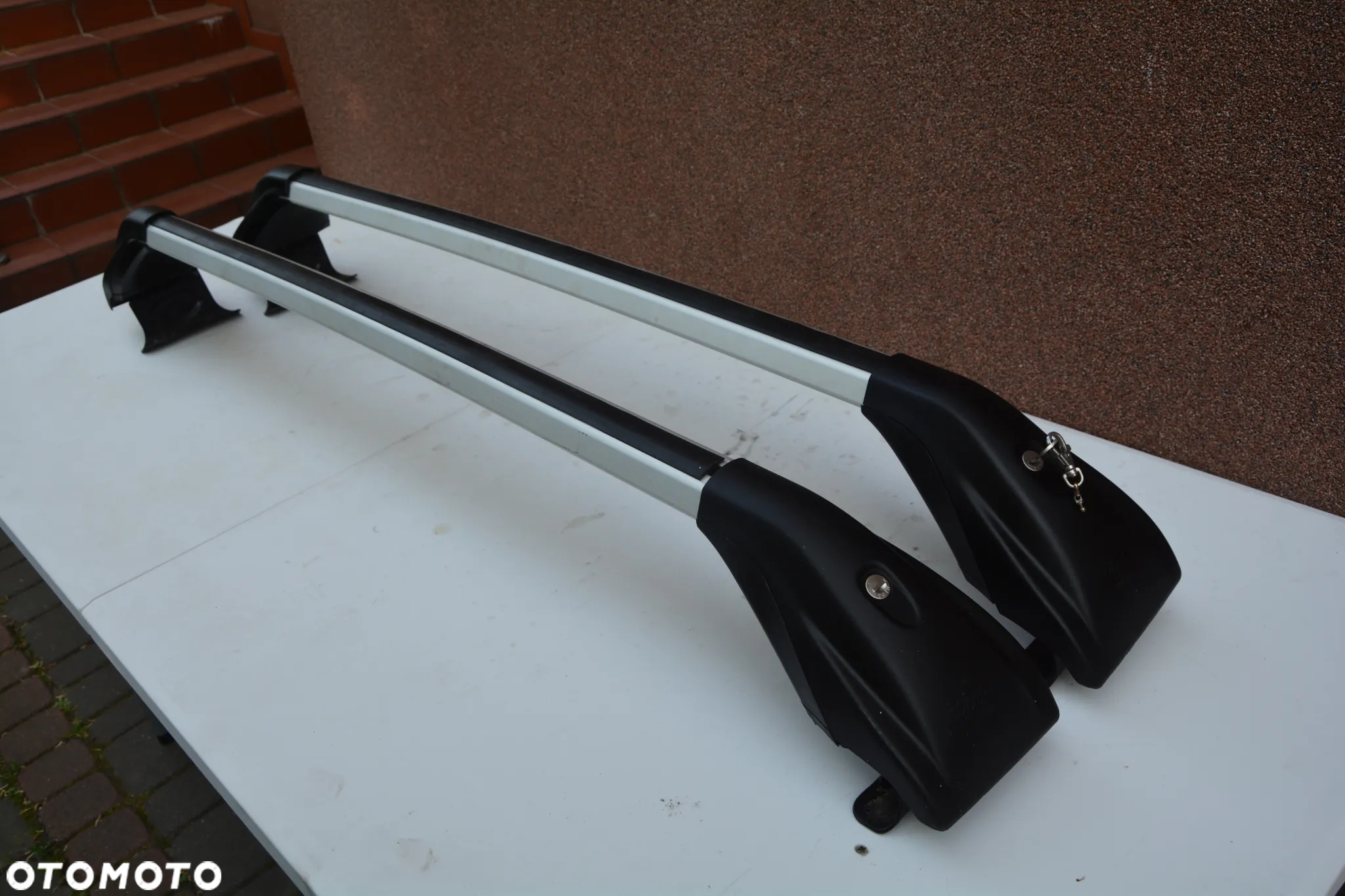 FORD C-Max 2010-2015   bagażnik dachowy oryginał klucz alu - 2