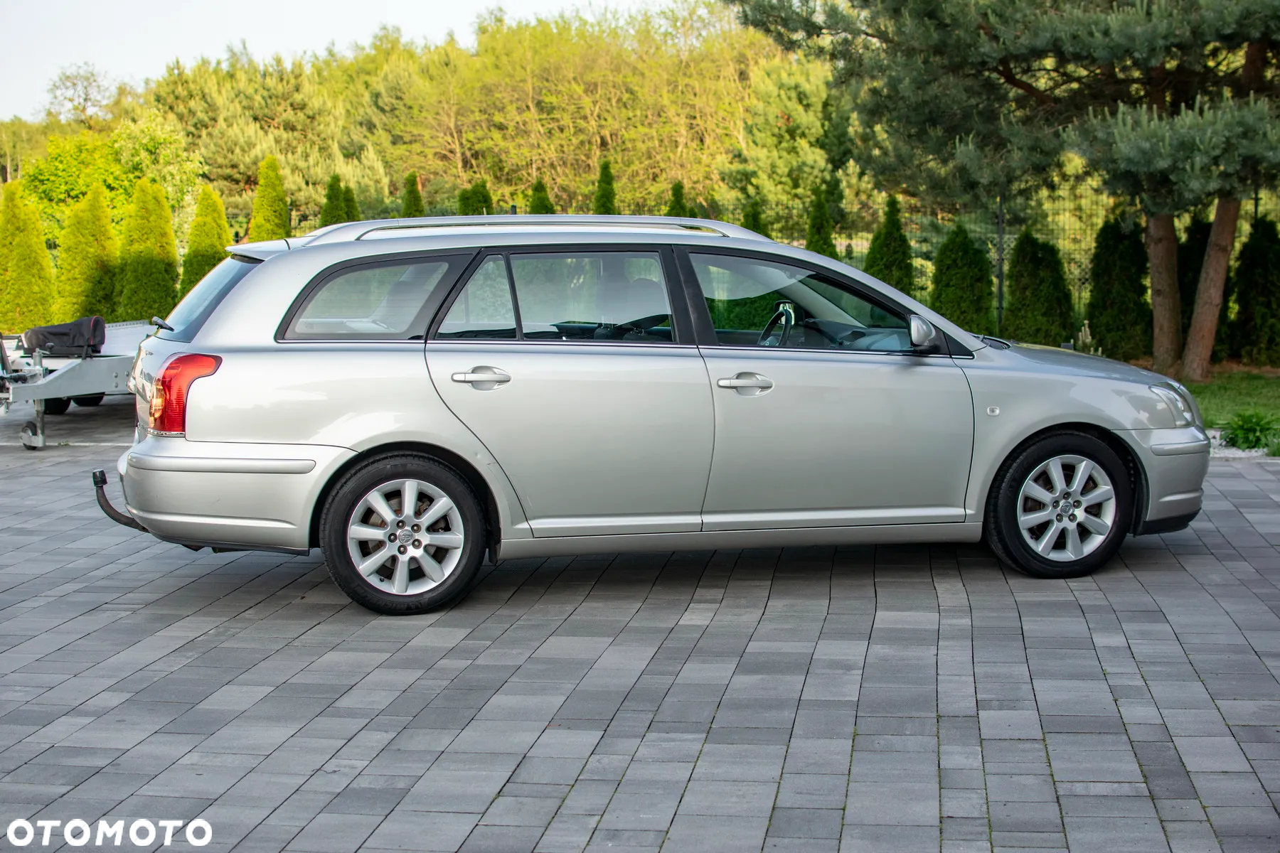 Toyota Avensis - 21