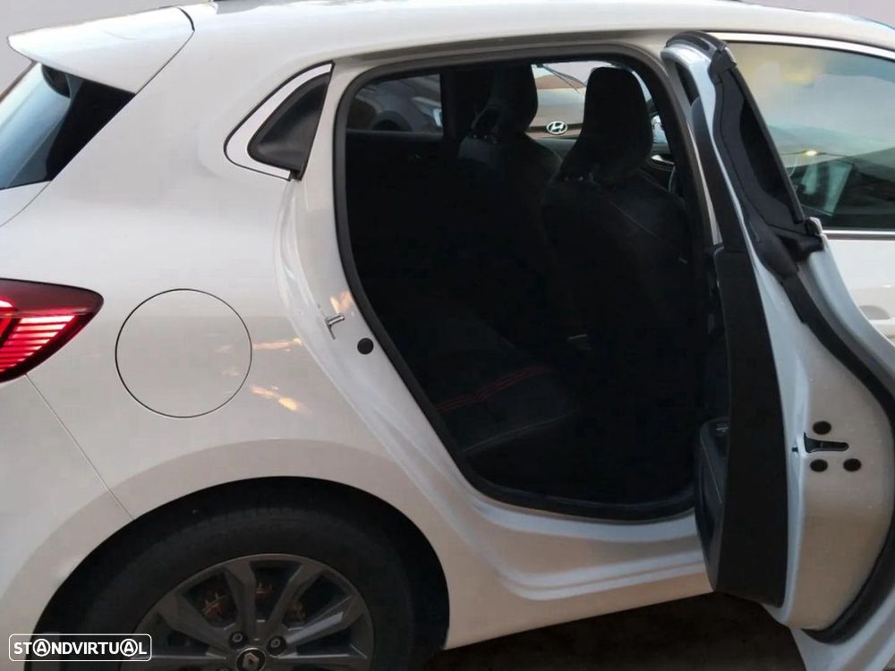 Renault Clio 1.0 TCe RS Line - 11