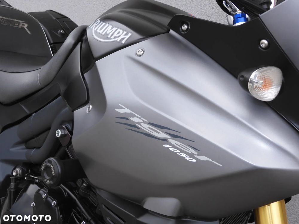 Triumph Tiger - 5