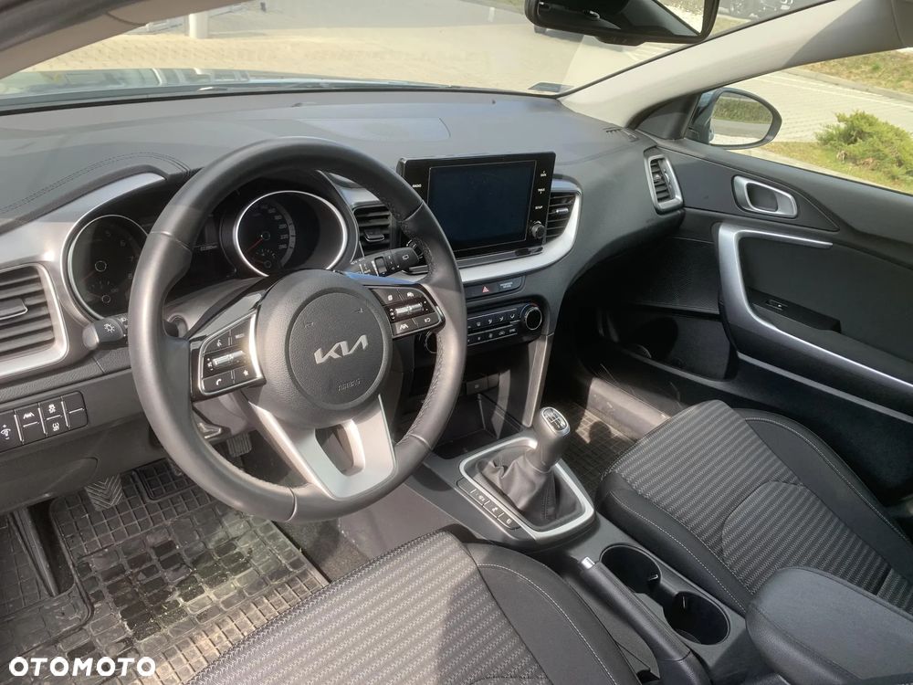 Kia Ceed 1.5 T-GDI M - 9