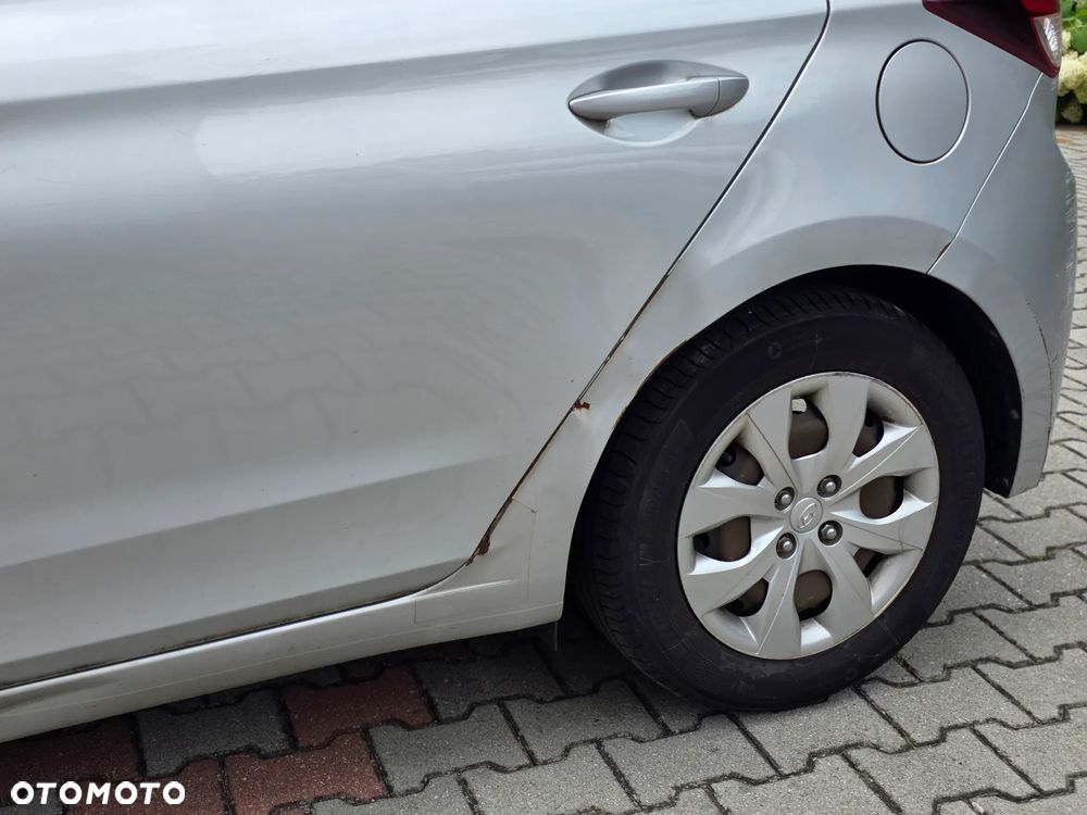 Hyundai i20 blue 1.2 Classic - 4