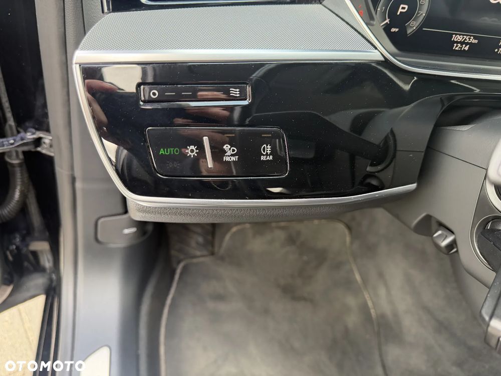 Audi A8 L 60 TFSI e Quattro Tiptronic - 23