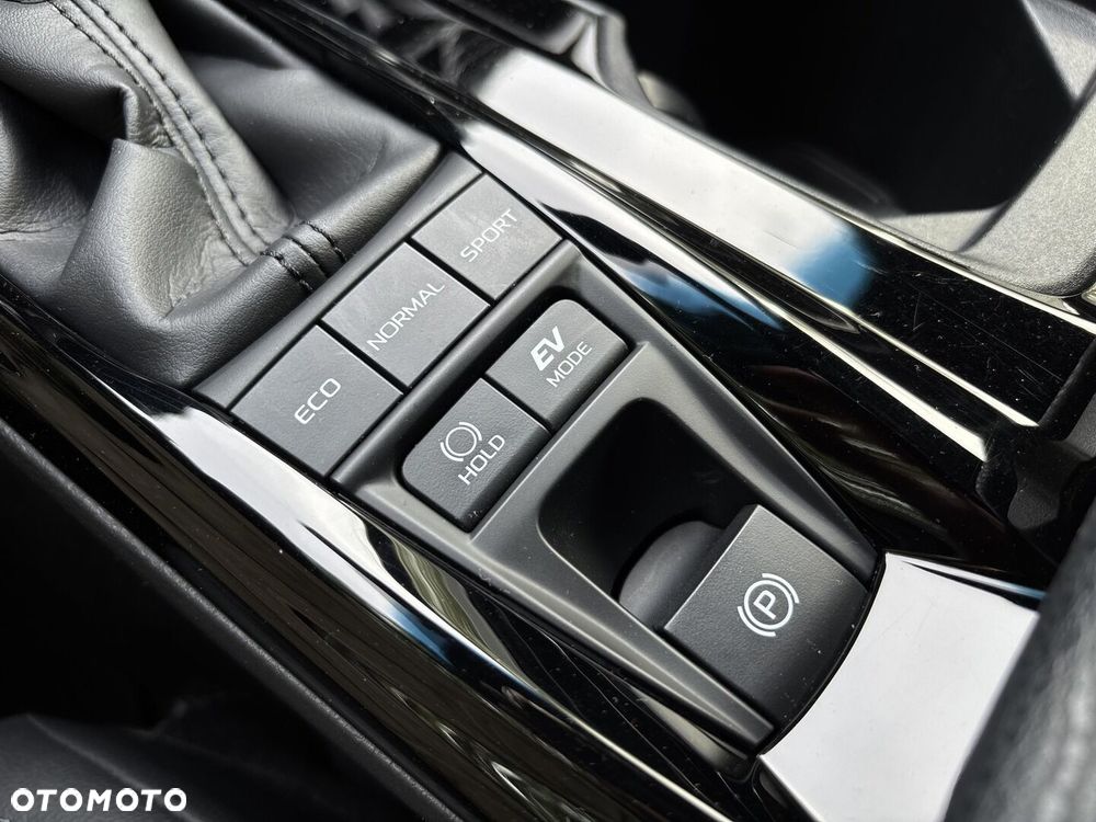Toyota Camry - 29