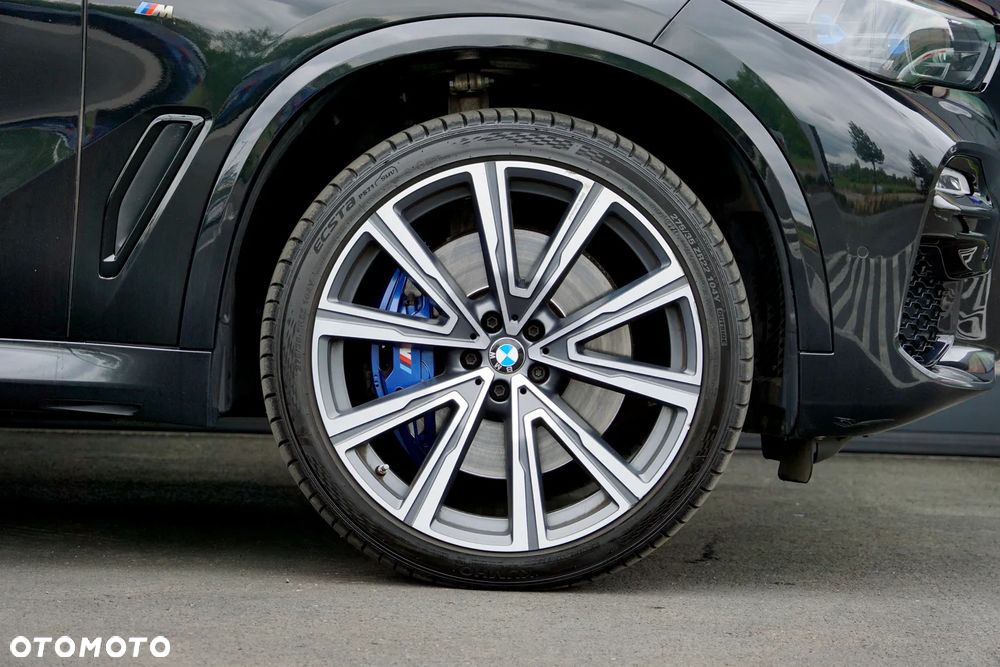 BMW X5 M M50i - 18