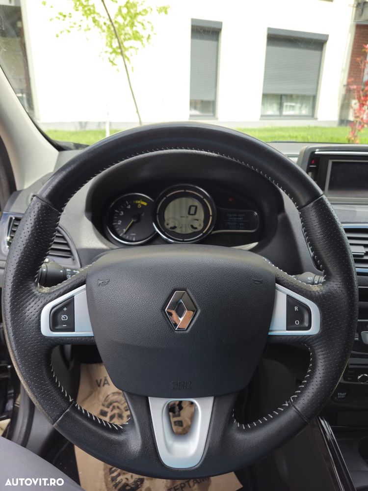 Renault Megane ENERGY dCi 110 Start & Stop Bose Edition - 11