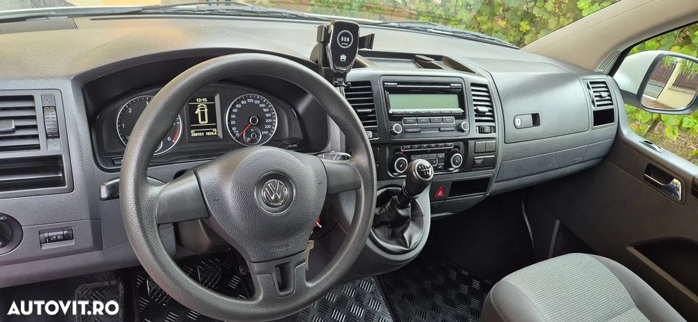 Volkswagen Caravelle - 29