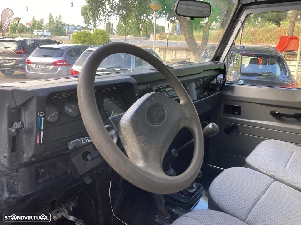 Land Rover Defender - 6