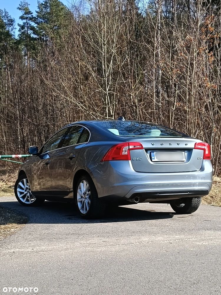 Volvo S60 D3 Geartronic Momentum - 4