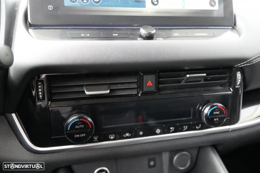 Nissan Qashqai 1.3 DIG-T N-Connecta Xtronic — fotografia 12