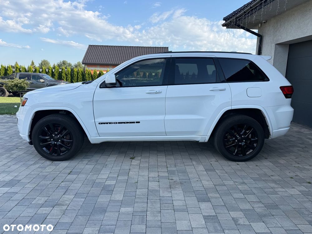 Jeep Grand Cherokee - 8