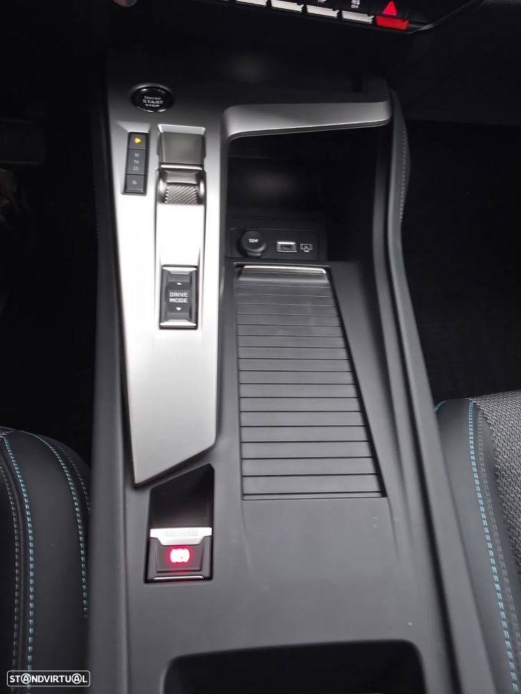 Peugeot 308 1.6 Hybrid Allure e-EAT8 - 14