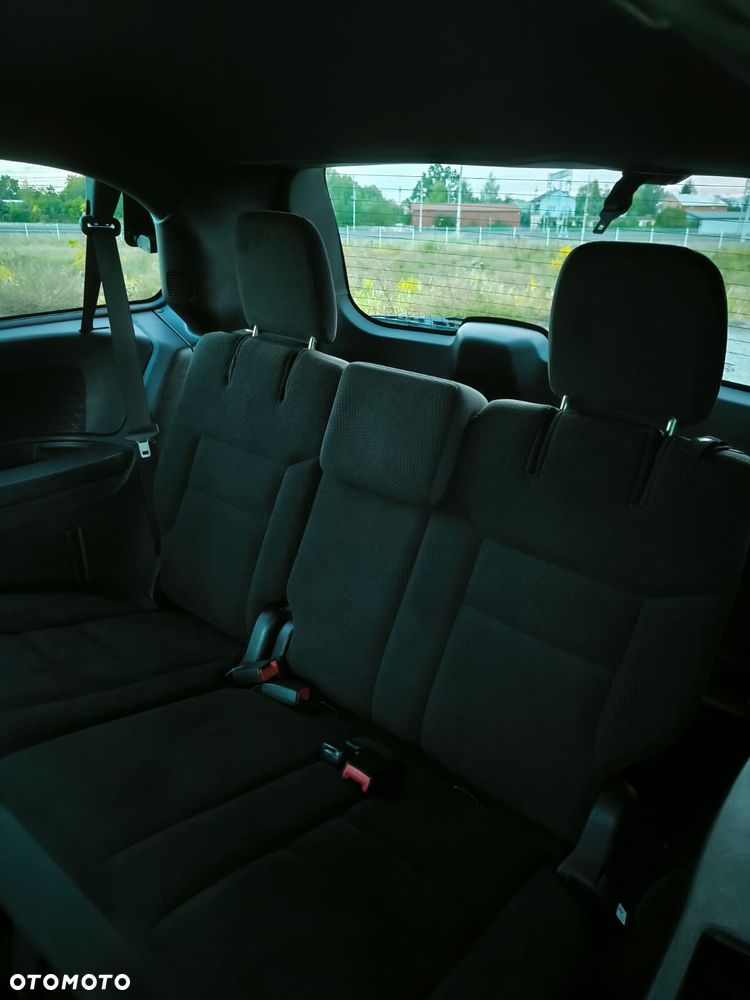 Dodge Grand Caravan - 17