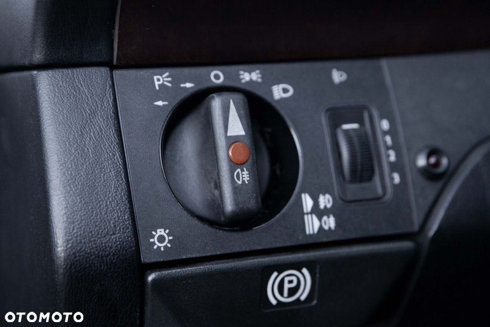 Mercedes-Benz W124 (1984-1993) - 19