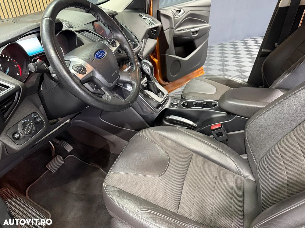 Ford Kuga 2.0 TDCi 4WD Powershift Titanium - 13