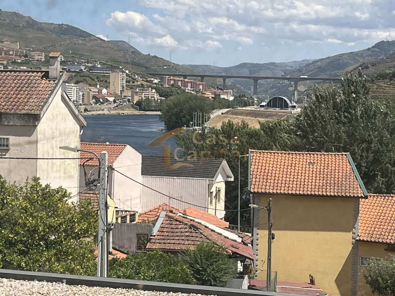 Prédios Urbanos no Bairro do Salgueiral - Régua - Grande imagem: 3/14