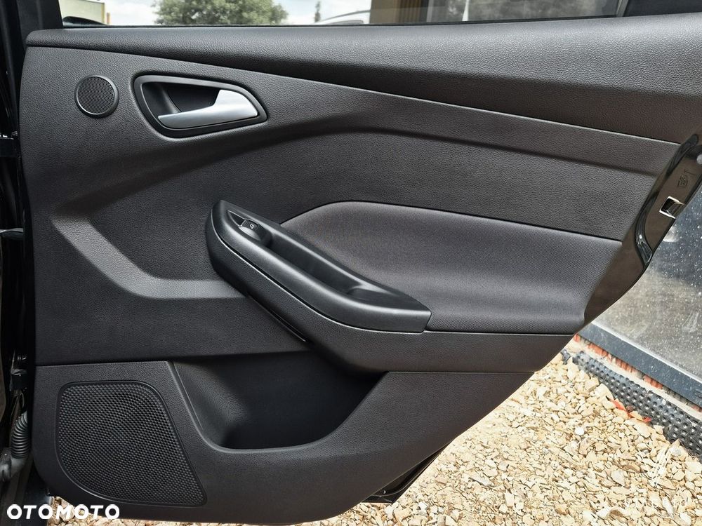 Ford Focus 1.6 EcoBoost Titanium - 26