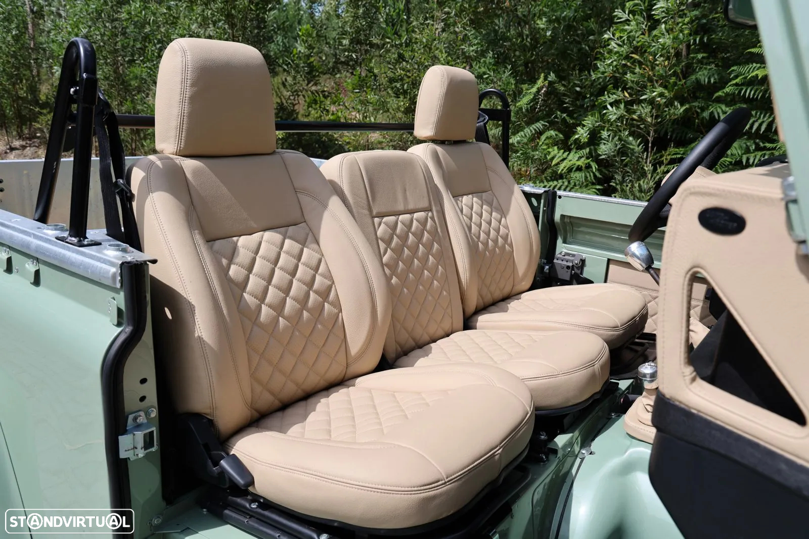 Land Rover Defender 90 2.5 Td5 Soft Top - 10