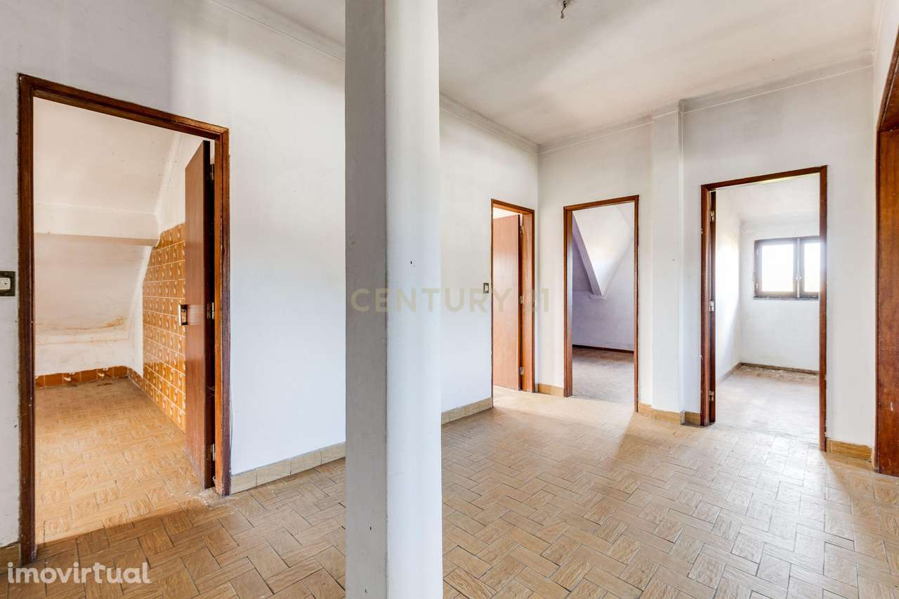Apartamento T3 de 140 m2  para renovação em Pombal - Grande imagem: 2/22