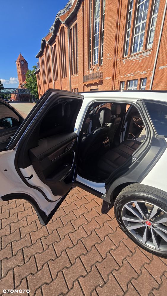 Jaguar F-Pace P250 AWD - 21
