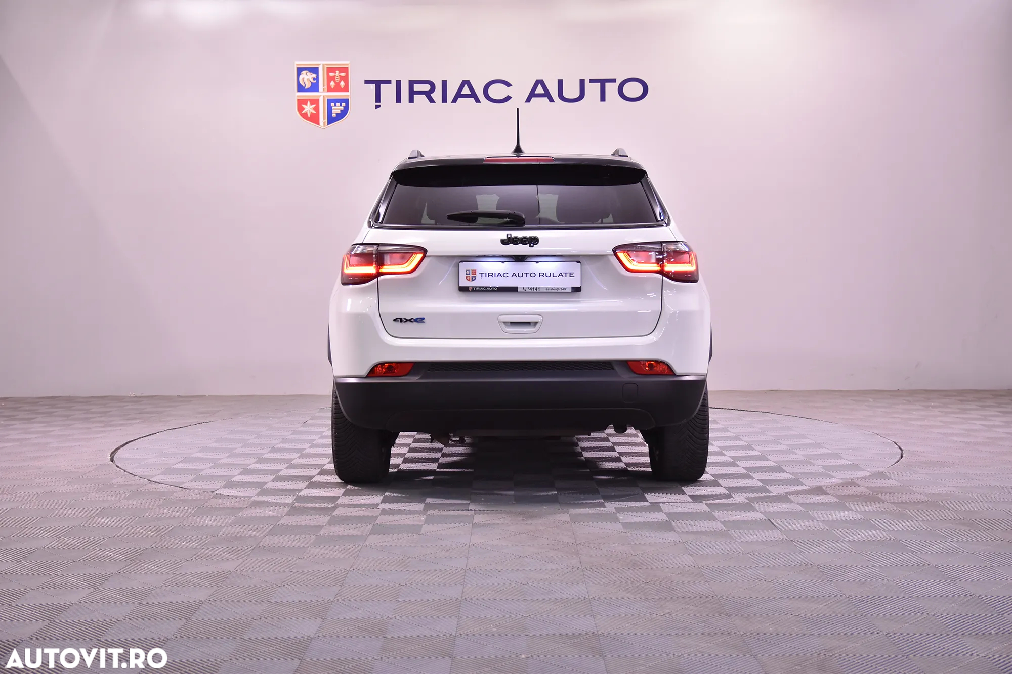 Jeep Compass - 4