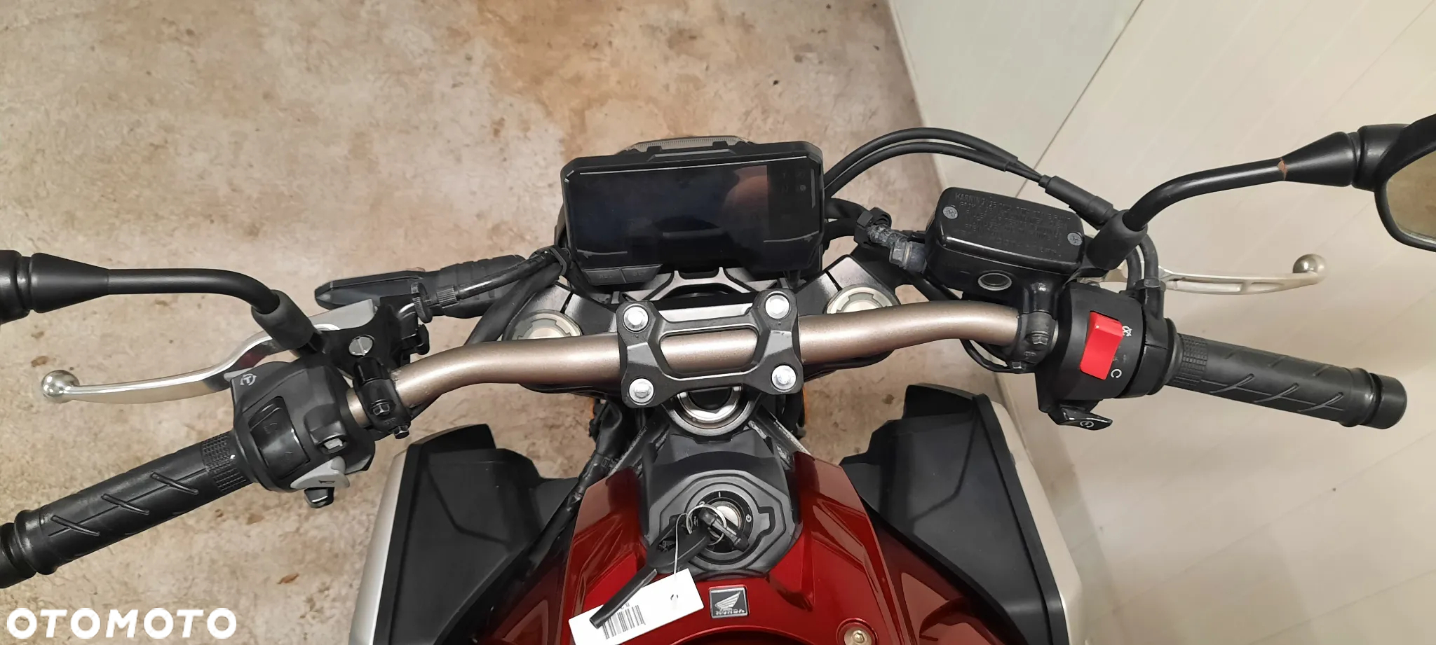 Honda CB - 12