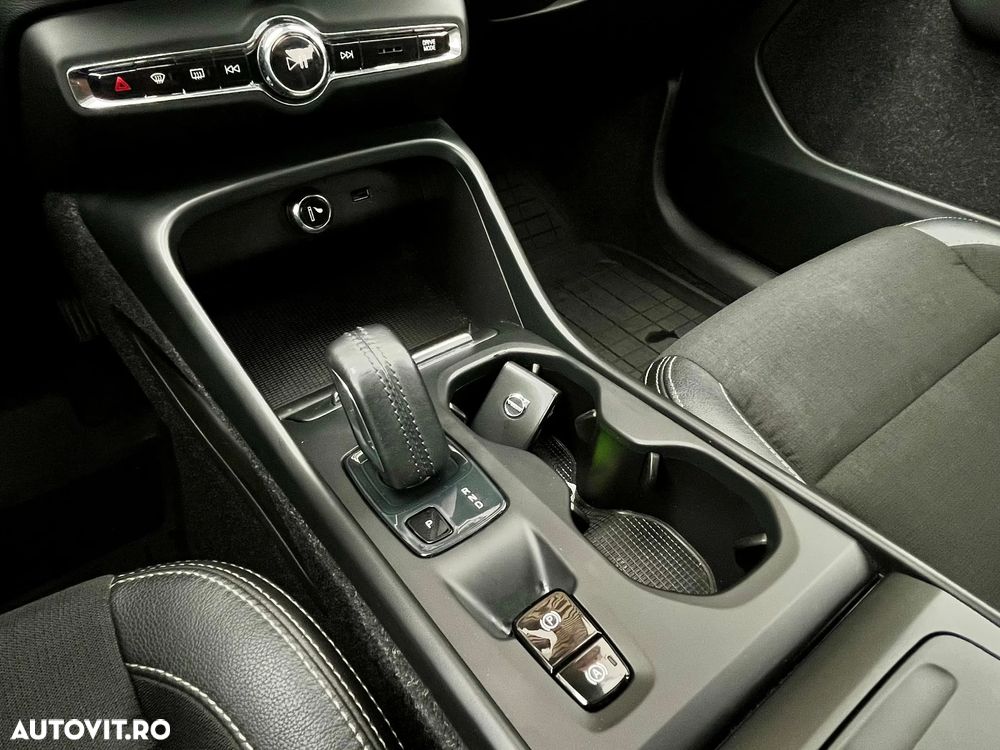 Volvo XC 40 T5 AWD Momentum - 19