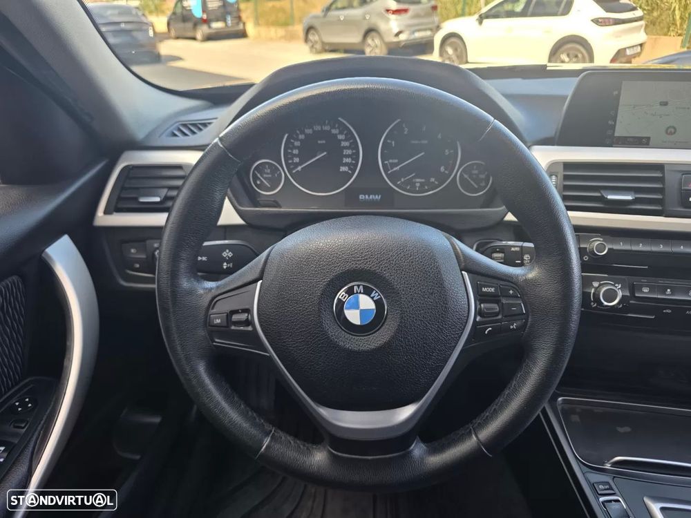 BMW 318 d Touring Advantage Auto - 11