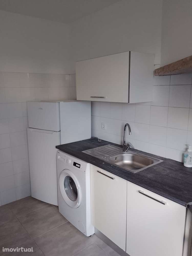 T1 em Benfica na calçada do Tojal c. terraço de 50m2 privativo - Grande imagem: 3/13