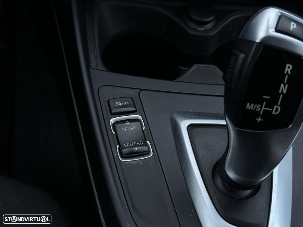 BMW 116 d Line Urban Auto - 14