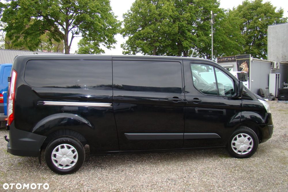 Ford Custom - 4