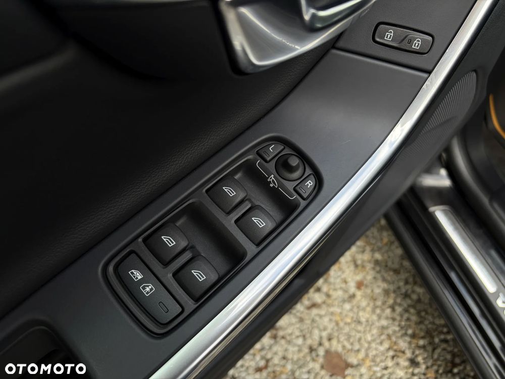 Volvo V60 D3 Geartronic Momentum Pro - 30
